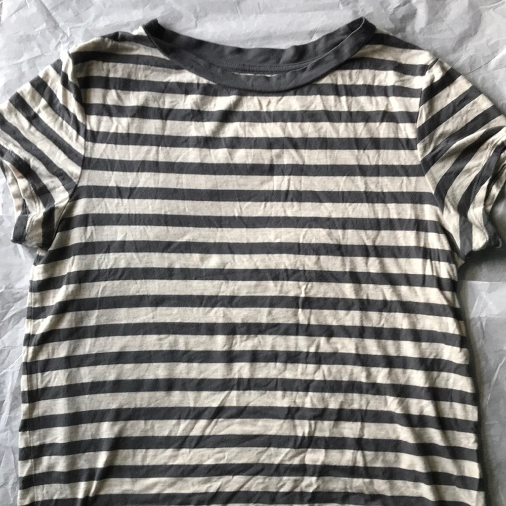 American Eagle Outfitters T-shirt